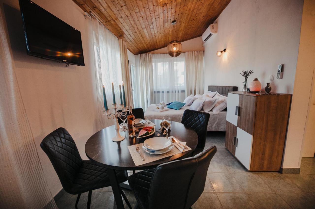 Studio Apartmant Tonka ชิเบนิก ภายนอก รูปภาพ