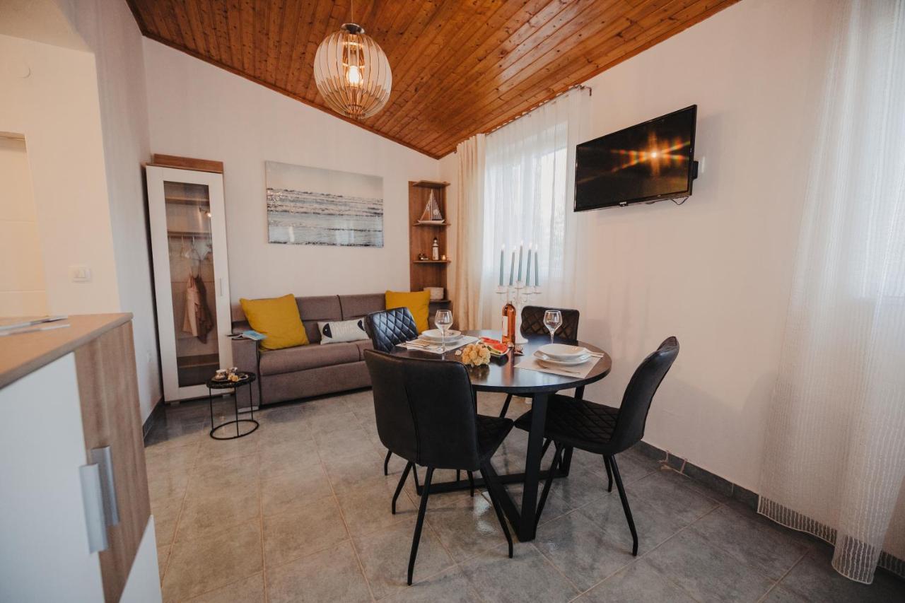 Studio Apartmant Tonka ชิเบนิก ภายนอก รูปภาพ
