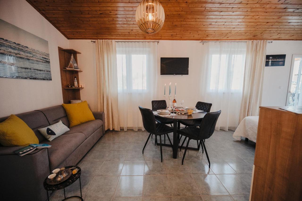 Studio Apartmant Tonka ชิเบนิก ภายนอก รูปภาพ